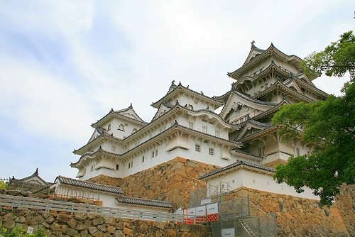 Die Burg Himeji vom Hauptburghof gesehen