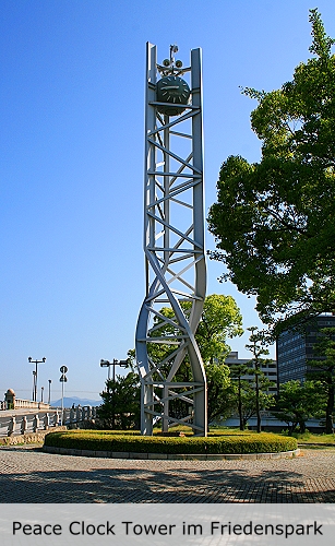 Friedensuhr im Friedenspark von Hiroshima
