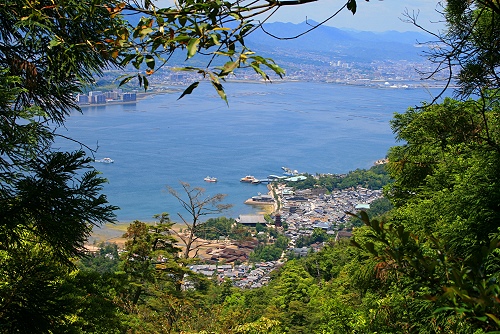 Blick auf den Inlandssee und Hiroshima