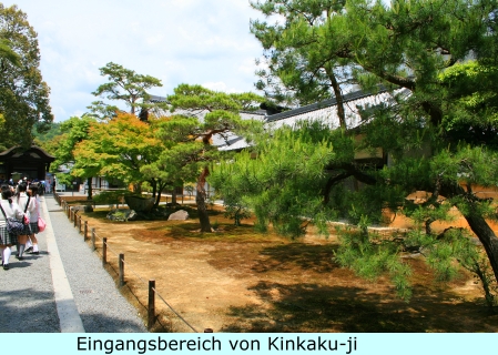 Allee zum Garten des Goldenen Pavillons