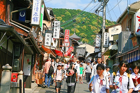 Rundgang durch den Kiyomizu-dera-Tempel