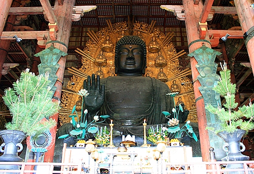 großer Buddha Vairocana