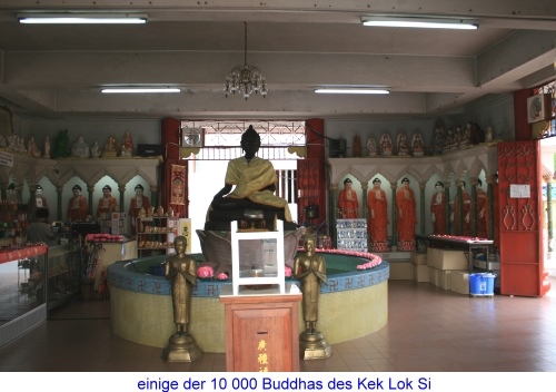 einige der 10 000 Buddhas des Kek Lok Si