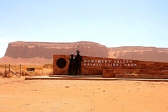 Eingang zum Monument Valley, es liegt in der Navajo-Nation-Reservation in der Nähe der Ortschaft Mexican Hat